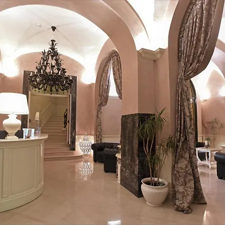 Santa Chiara Отель 4*