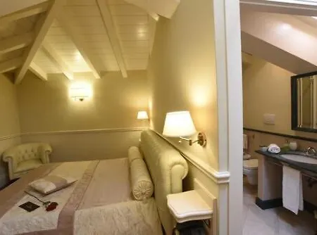 Santa Chiara 4*