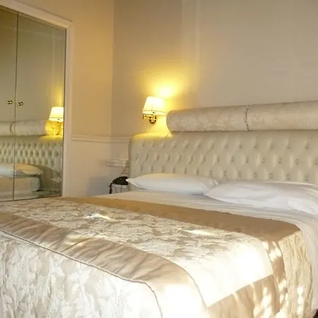 Santa Chiara 4*